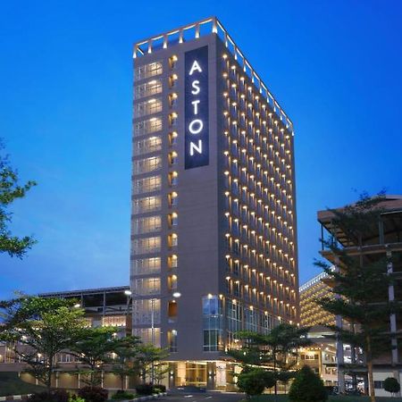 Aston Nagoya City Hotel Batam Exterior photo